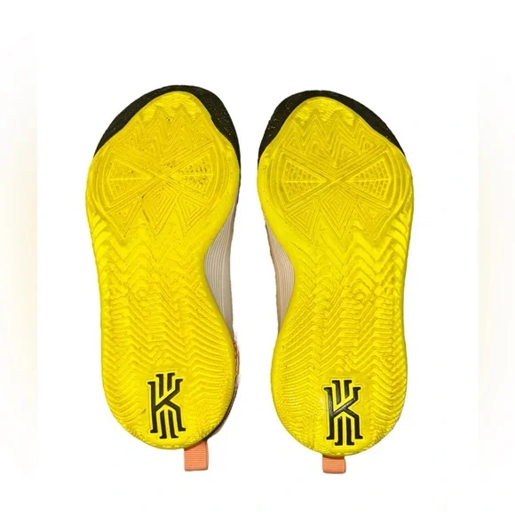 Nike Kyrie Flytrap VI 6 Youth Basketball Shoes - Picture 5 of 5